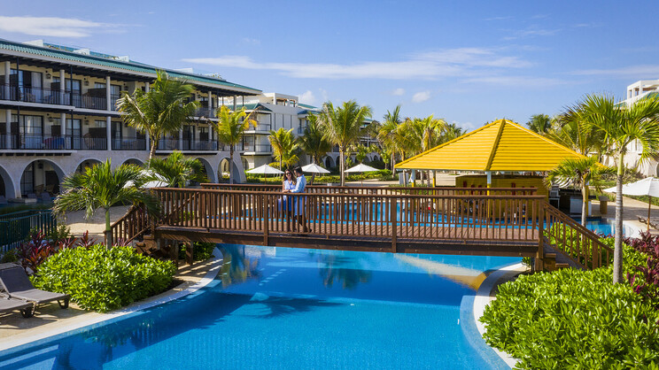 Ocean El Faro El Beso